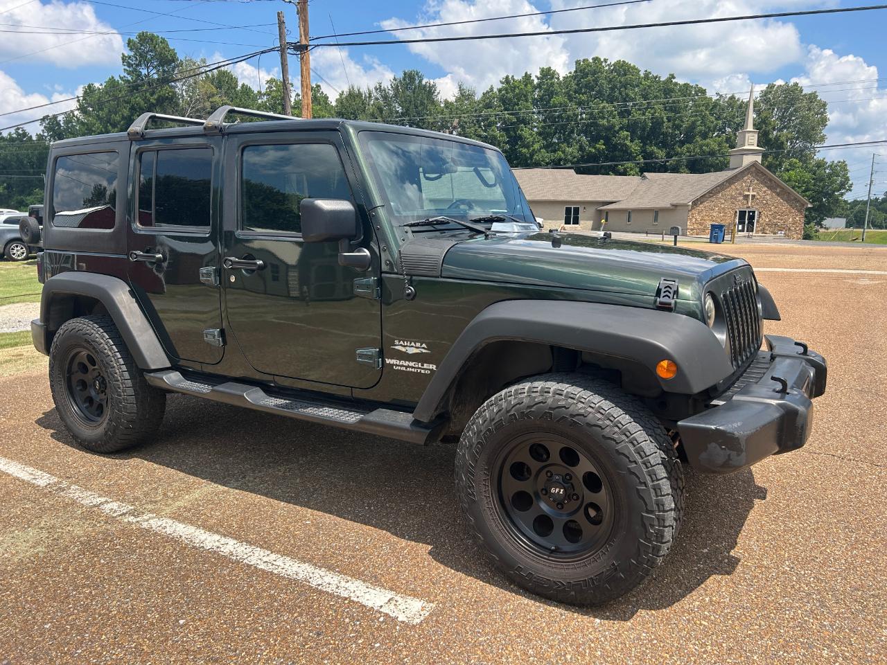 Jeep Wrangler Unlimited 4WD 4dr Sahara 2011
