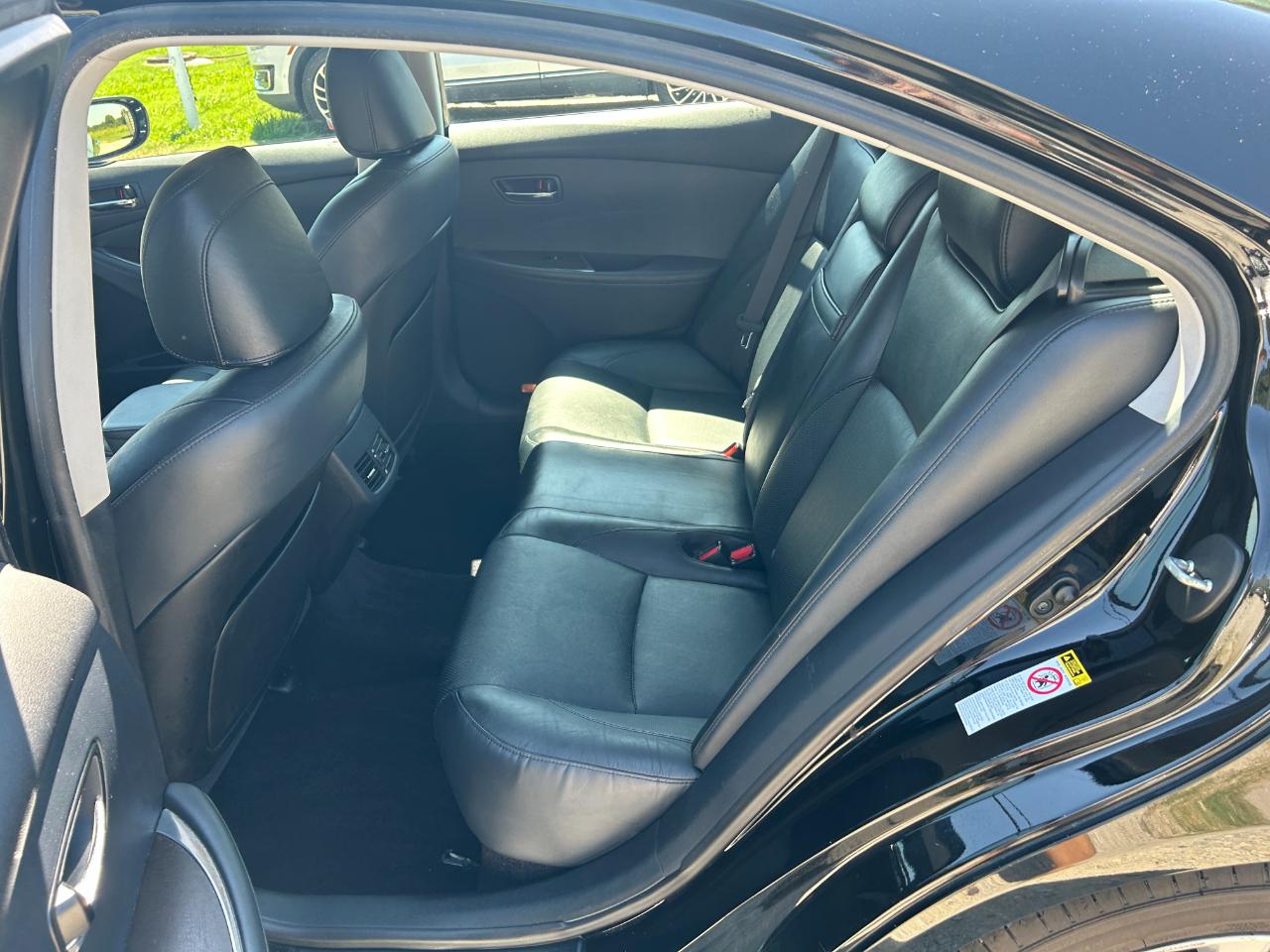 Lexus ES 350 4dr Sdn 2011
