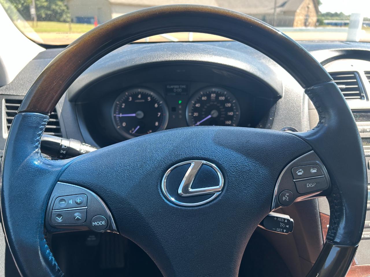 Lexus ES 350 4dr Sdn 2011