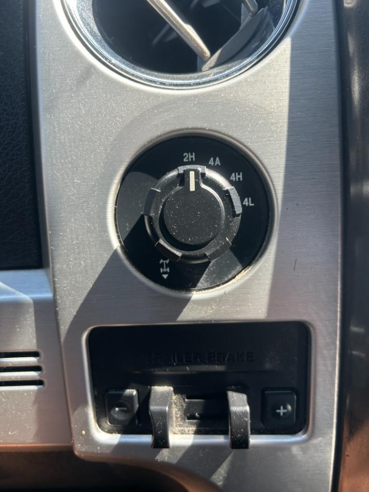 Ford F-150 4WD SuperCrew 145" Platinum 2013