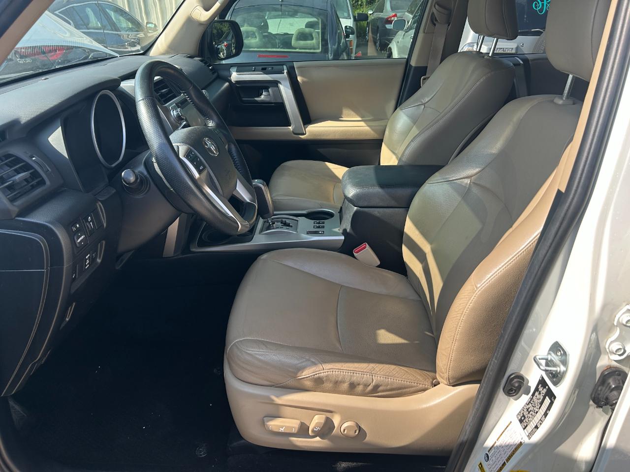 Toyota 4Runner RWD 4dr V6 Limited (Natl) 2013