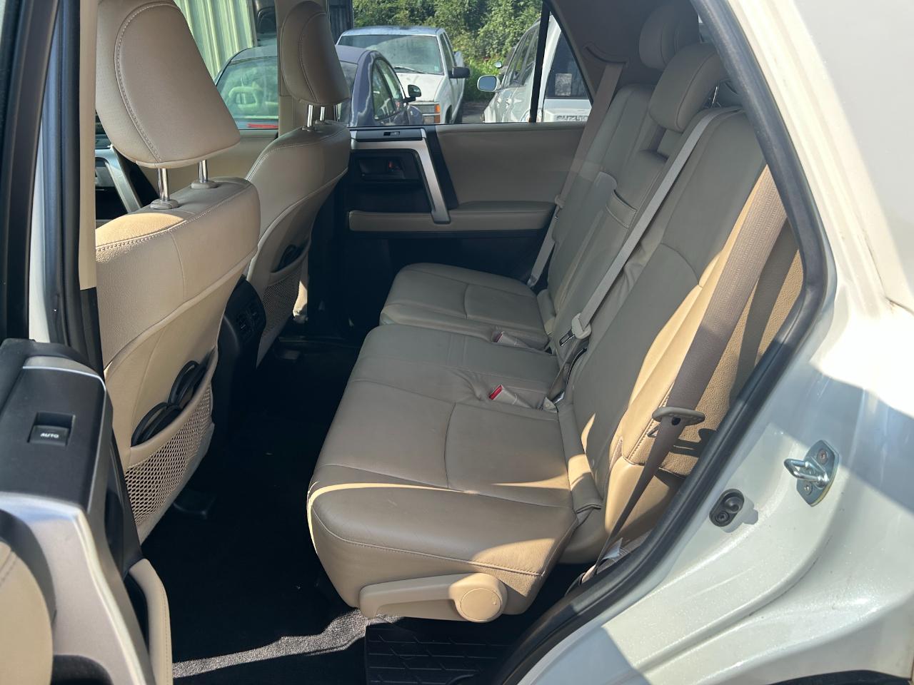 Toyota 4Runner RWD 4dr V6 Limited (Natl) 2013