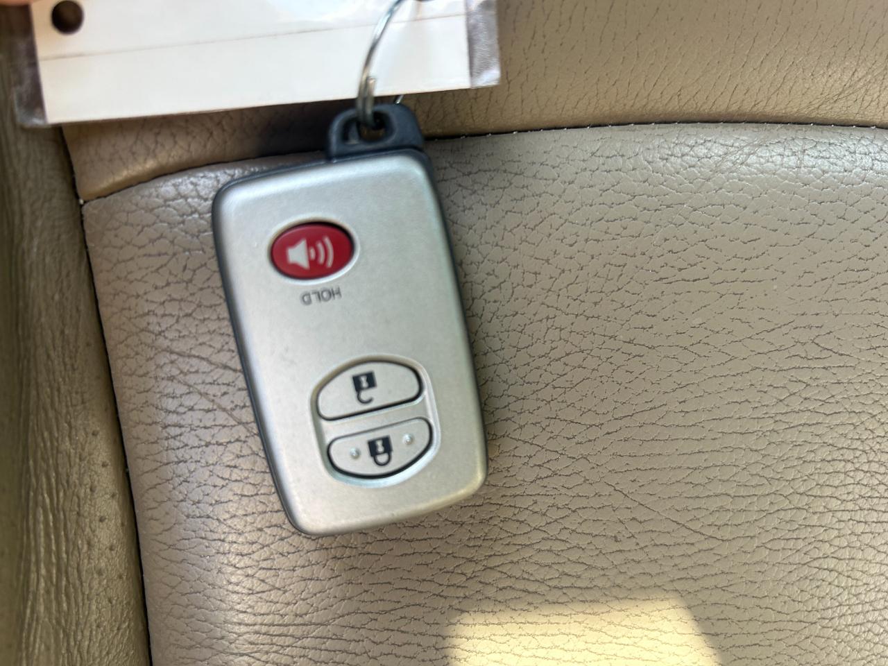 Toyota 4Runner RWD 4dr V6 Limited (Natl) 2013