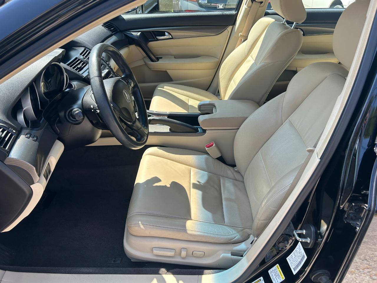 Acura TL 4dr Sdn Auto 2WD 2012