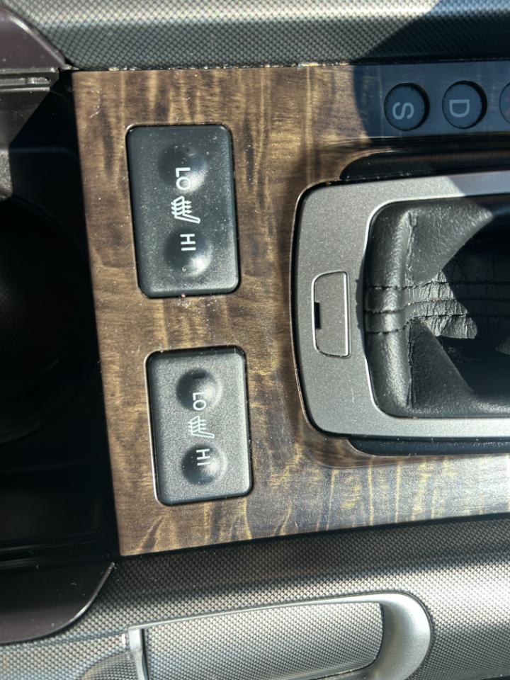 Acura TL 4dr Sdn Auto 2WD 2012