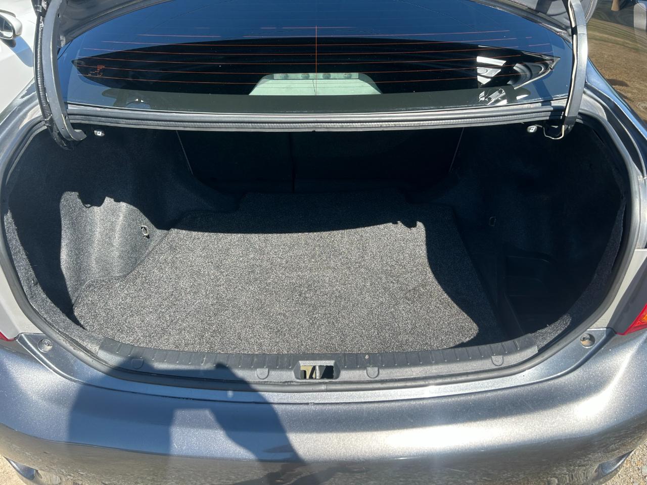 Toyota Corolla 4dr Sdn Auto LE (Natl) 2010