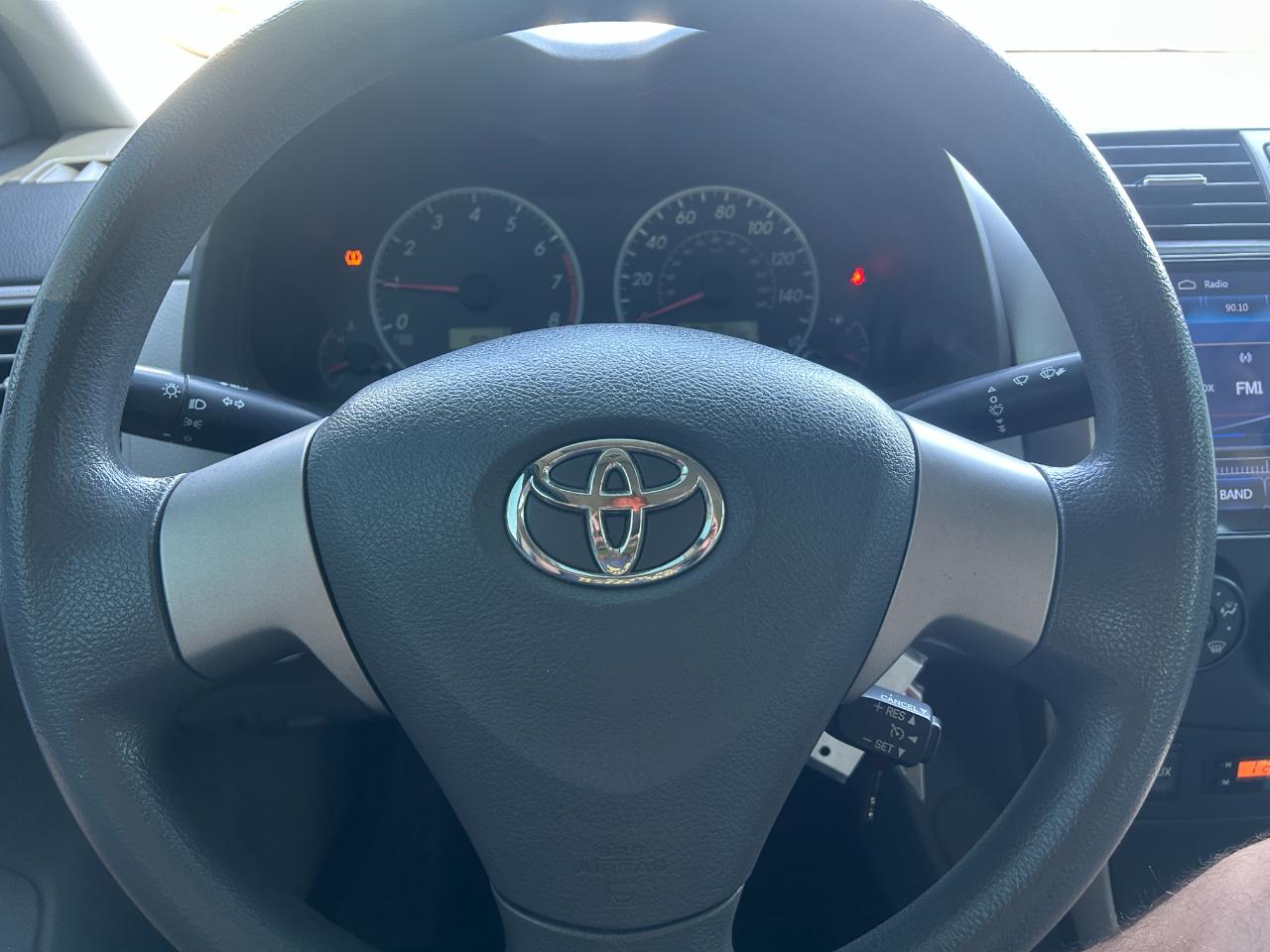 Toyota Corolla 4dr Sdn Auto LE (Natl) 2010