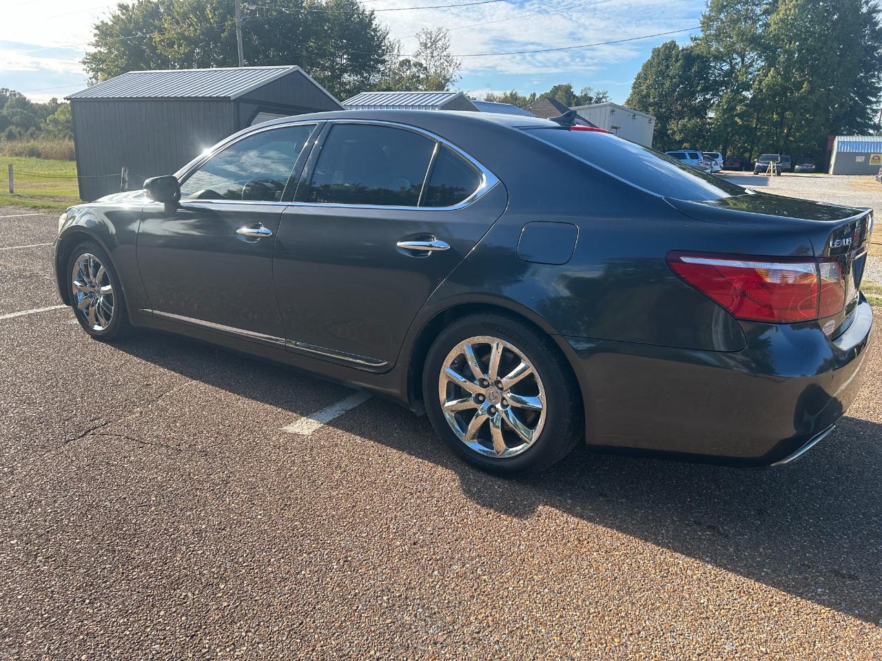 Lexus LS 460 4dr Sdn AWD 2011