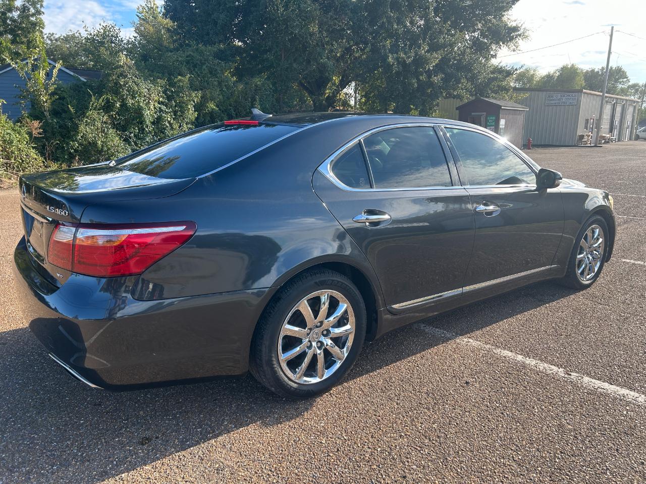 Lexus LS 460 4dr Sdn AWD 2011