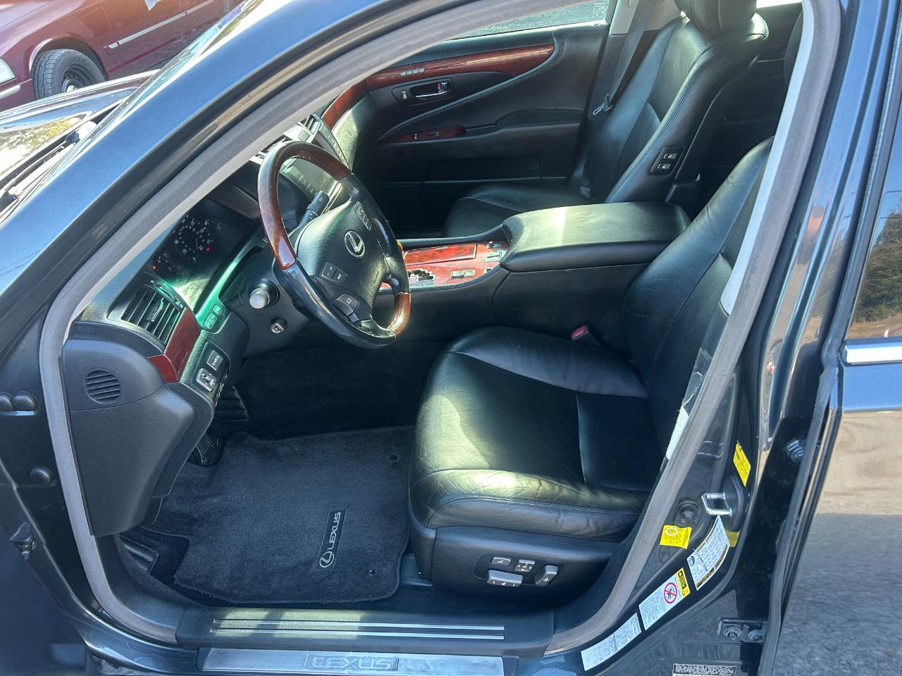 Lexus LS 460 4dr Sdn AWD 2011