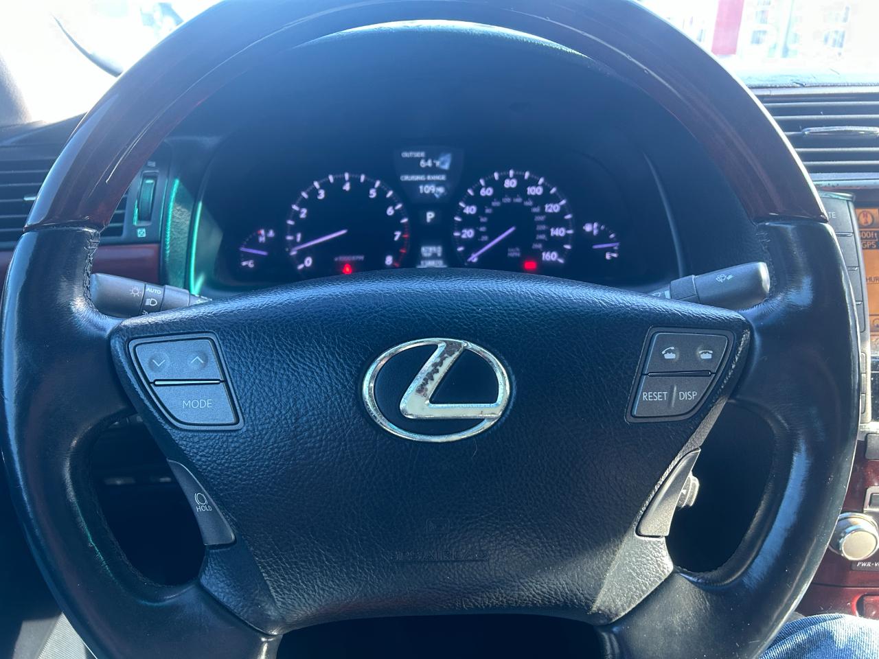 Lexus LS 460 4dr Sdn AWD 2011