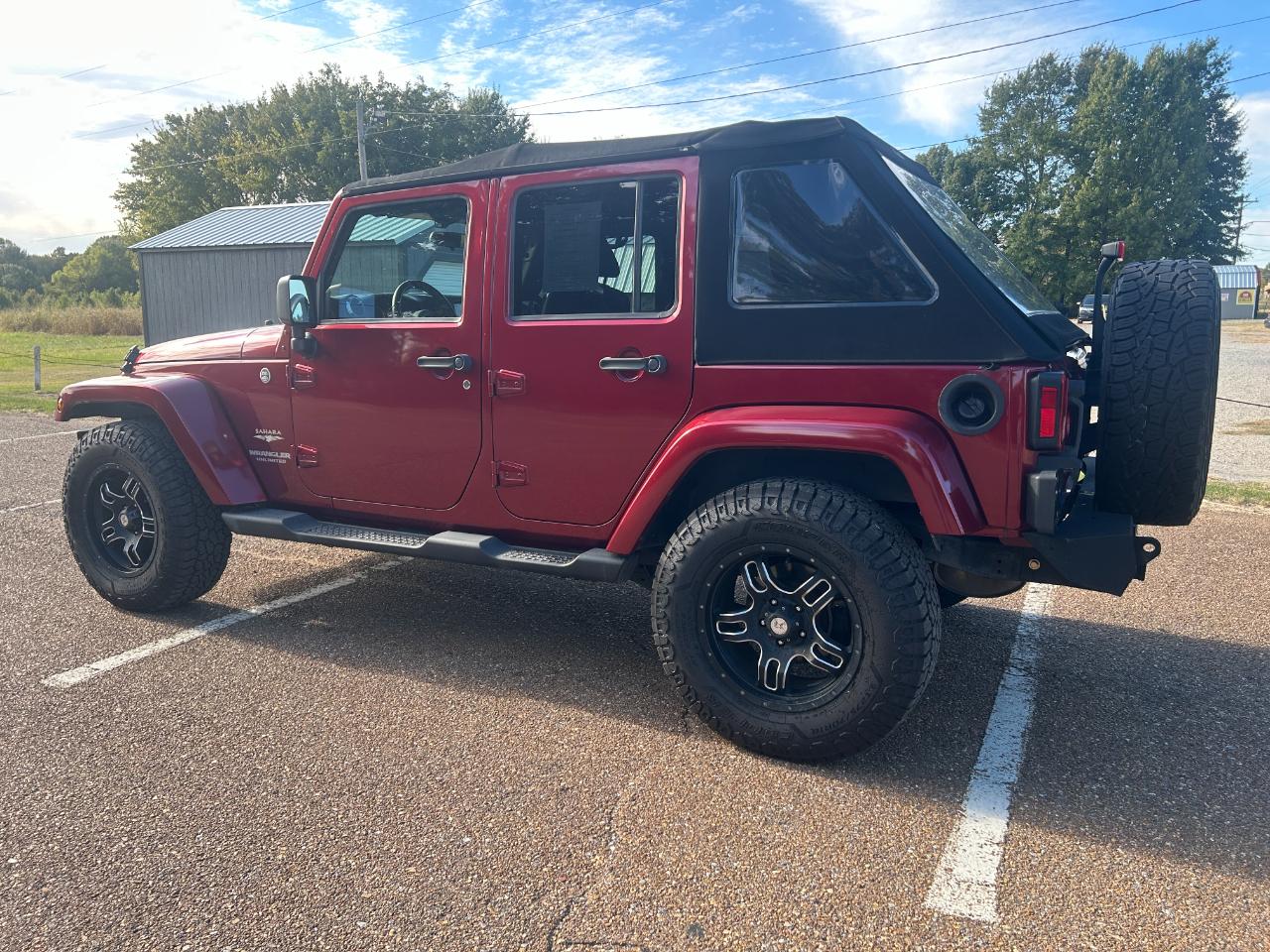 Jeep Wrangler Unlimited 4WD 4dr Sahara 2012