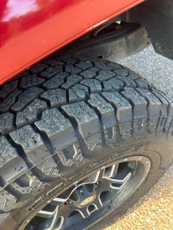 Jeep Wrangler Unlimited 4WD 4dr Sahara 2012