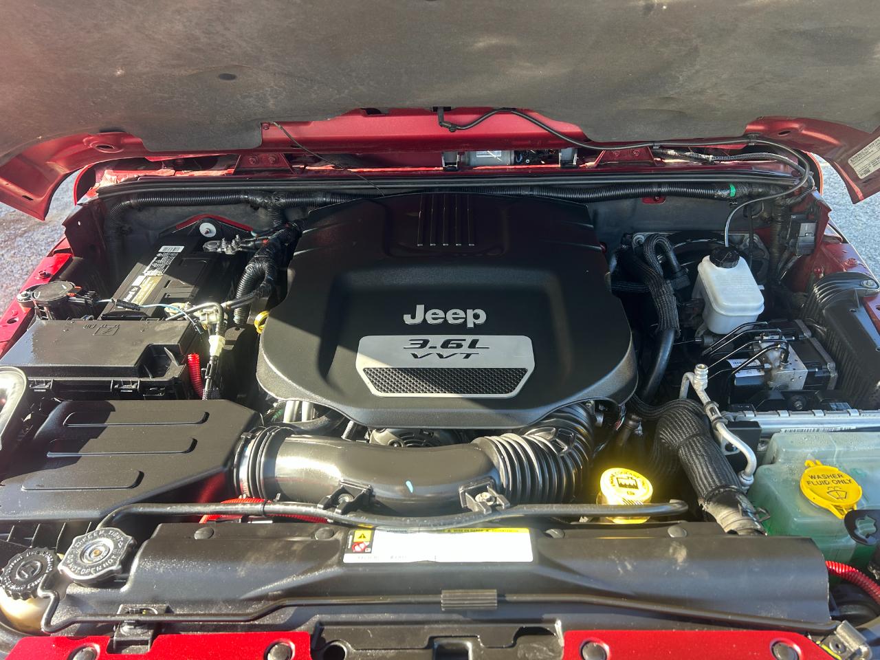 Jeep Wrangler Unlimited 4WD 4dr Sahara 2012