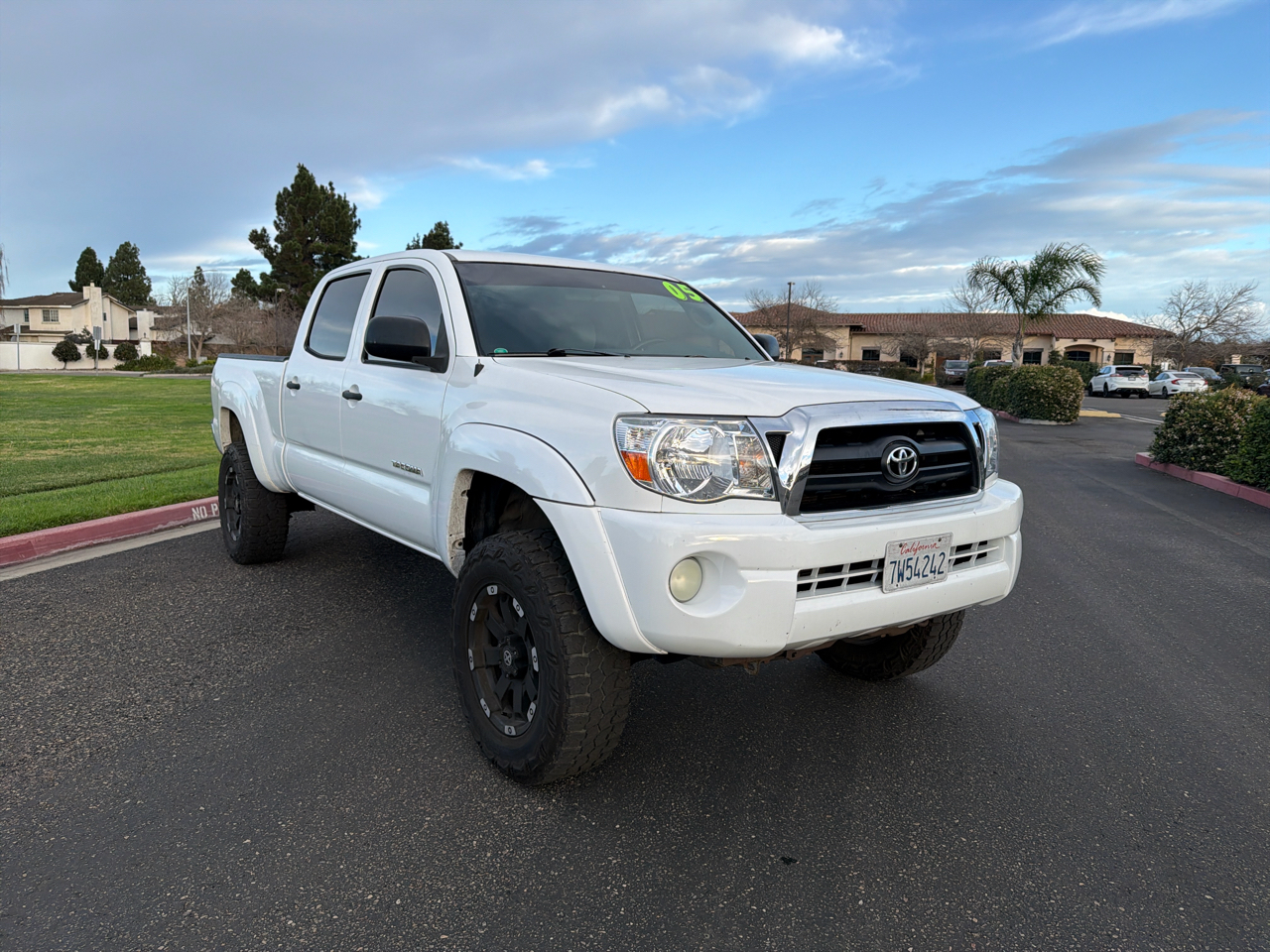 Toyota Tacoma PreRunner Double Cab Long Bed V6 2WD 2005