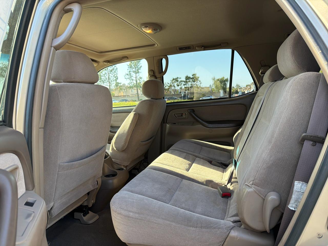 Toyota Sequoia SR5 2WD 2004
