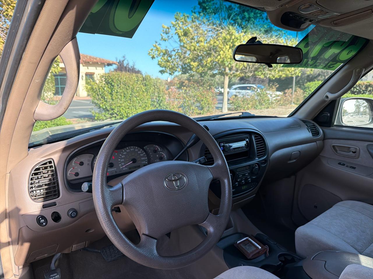Toyota Sequoia SR5 2WD 2004