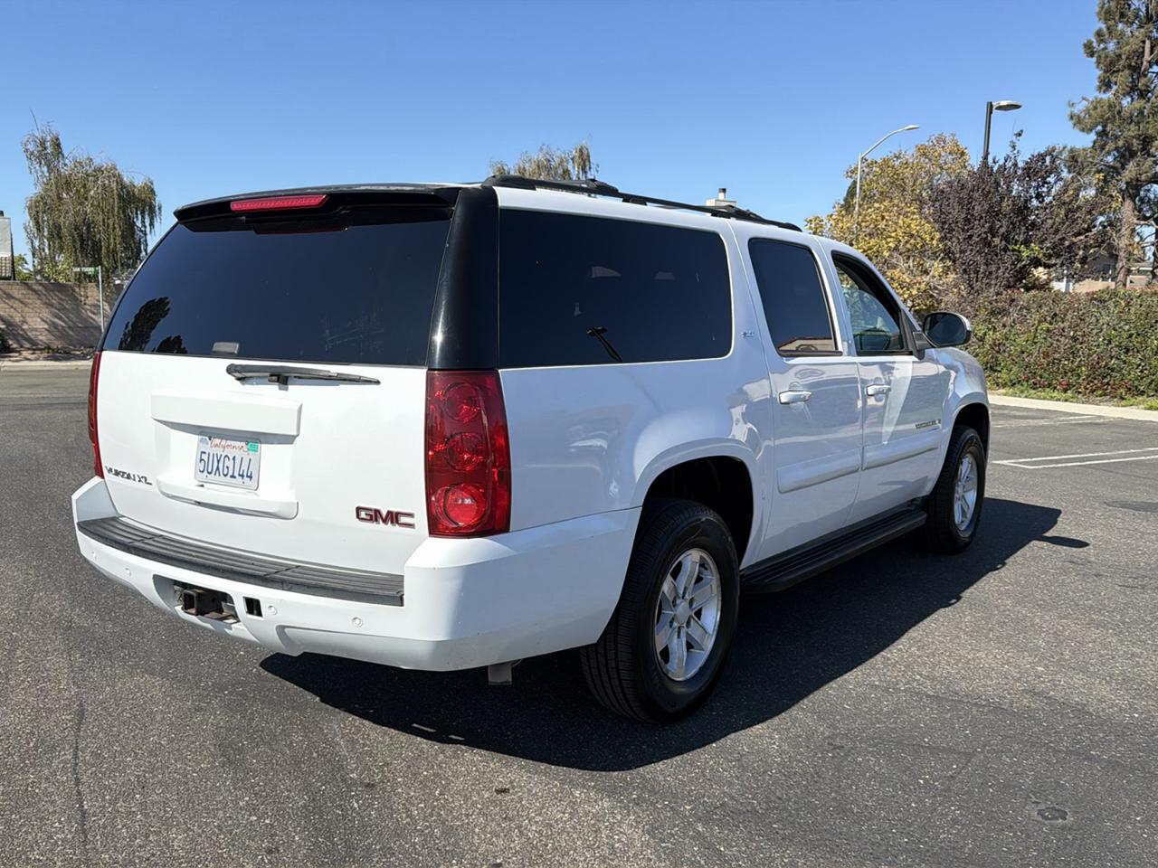 GMC Yukon XL SLE-1 1/2 Ton 2WD 2007