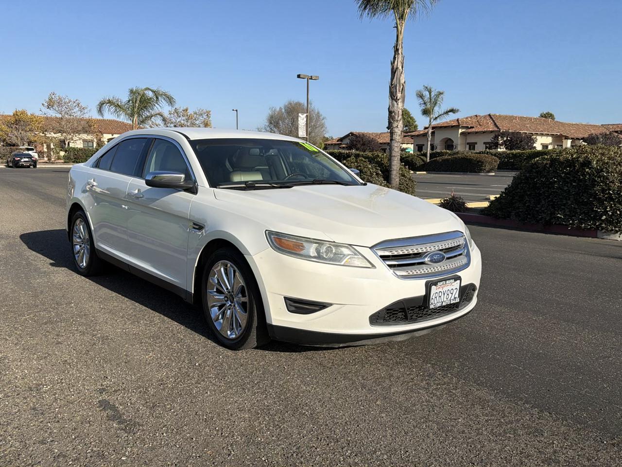 Ford Taurus Limited FWD 2010