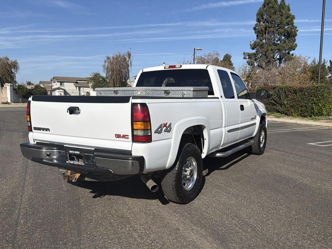 GMC Sierra 2500HD SLE Ext. Cab Long Bed 4WD 2004