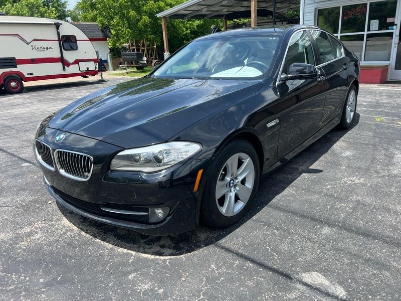 BMW 528i Base 2013