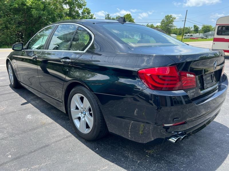 BMW 528i Base 2013