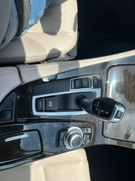 BMW 528i Base 2013