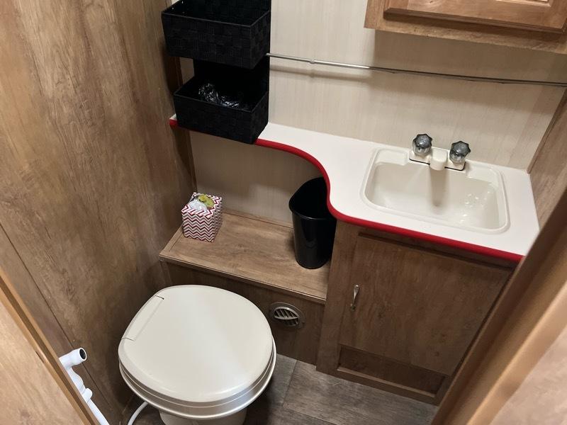 Gulf Stream Coach, Inc B Touring Cruiser  2017