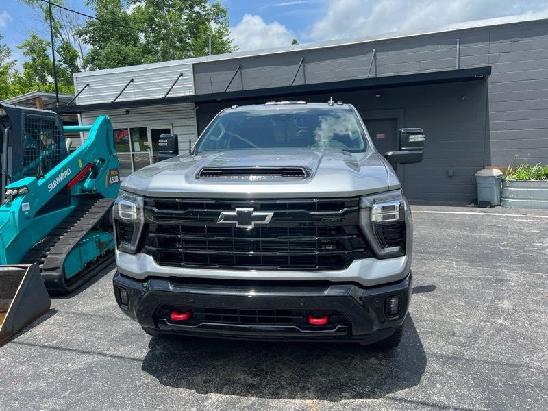 Chevrolet Silverado 2500HD 4WD Crew Cab 153" LT w/2LT 2026