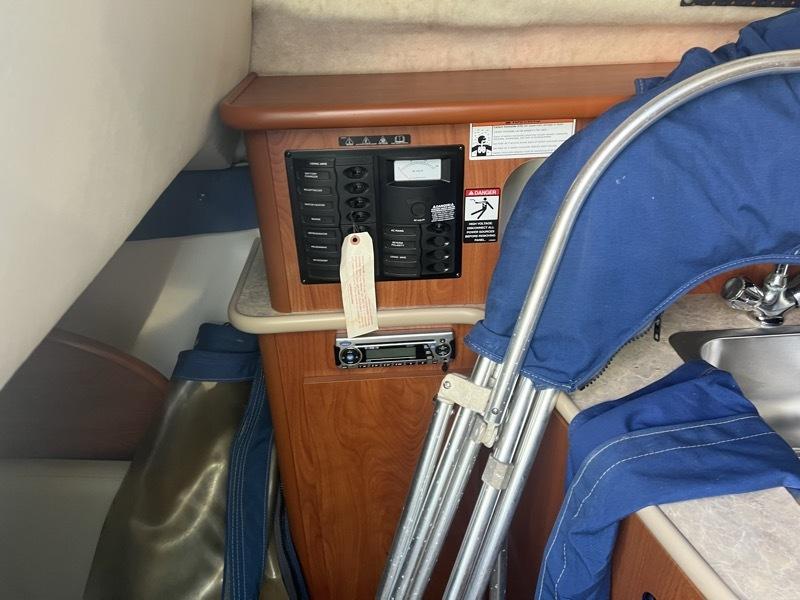 Bayliner Pleasure Boat Base 2010