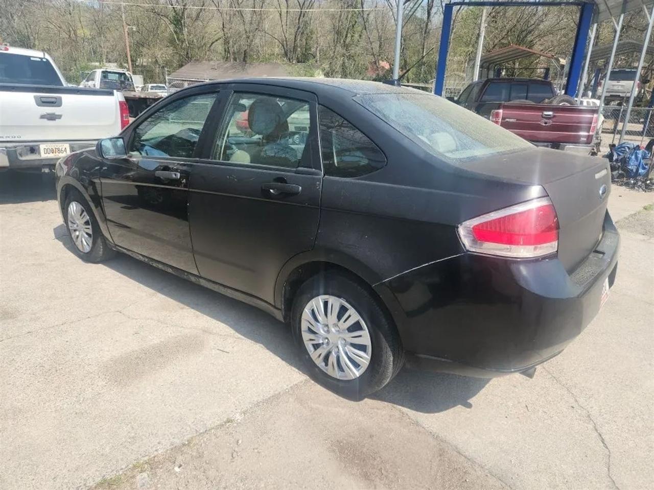 Ford Focus S Sedan 2011