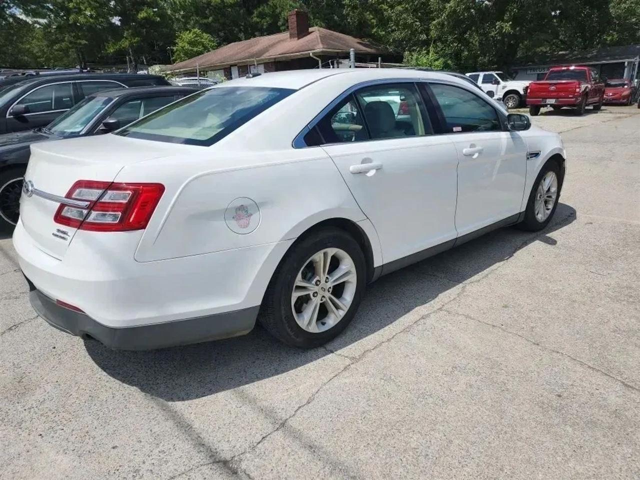 Ford Taurus SEL FWD 2013