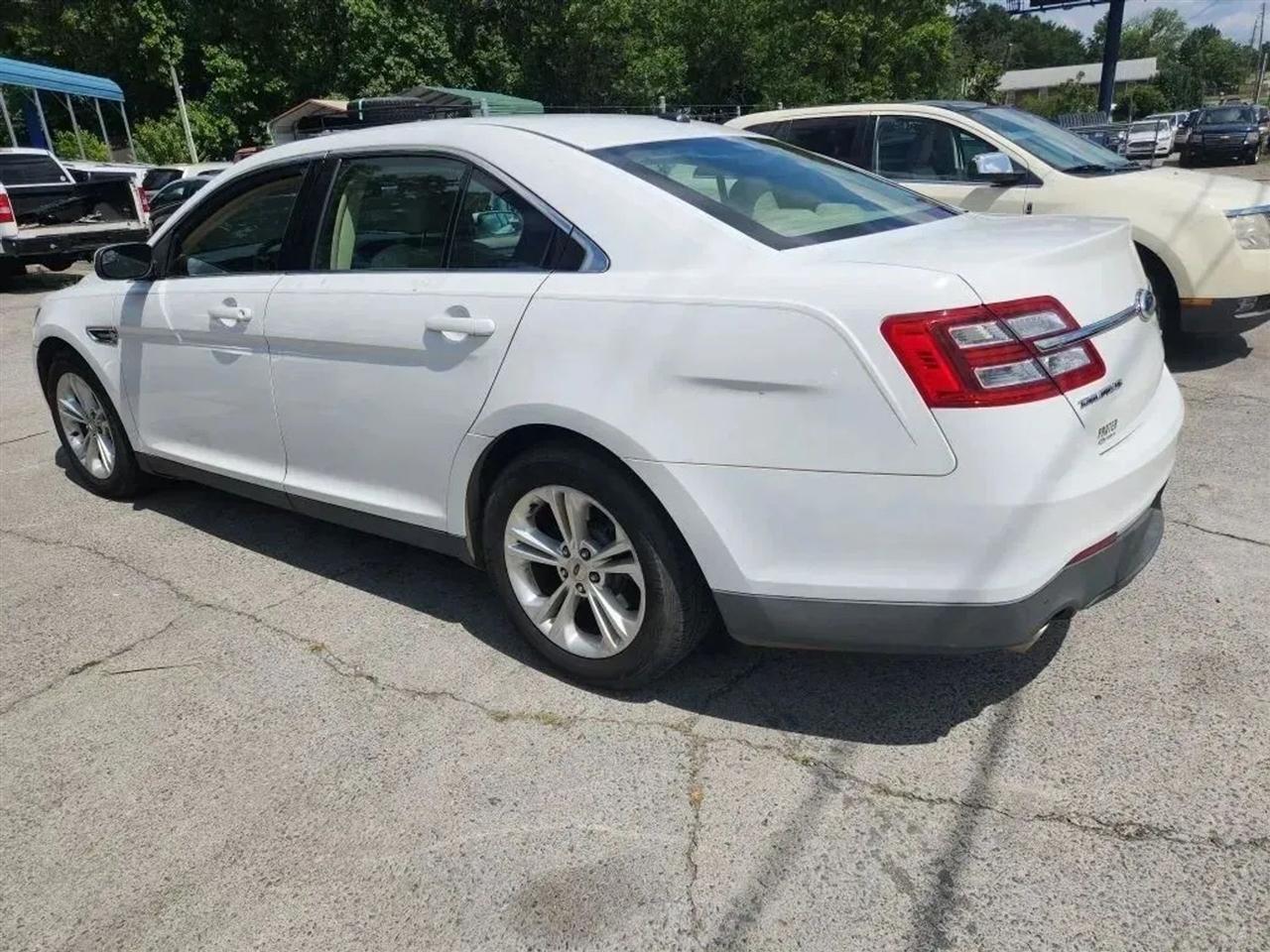 Ford Taurus SEL FWD 2013