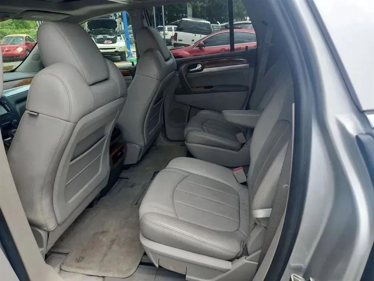 Buick Enclave CXL FWD 2009