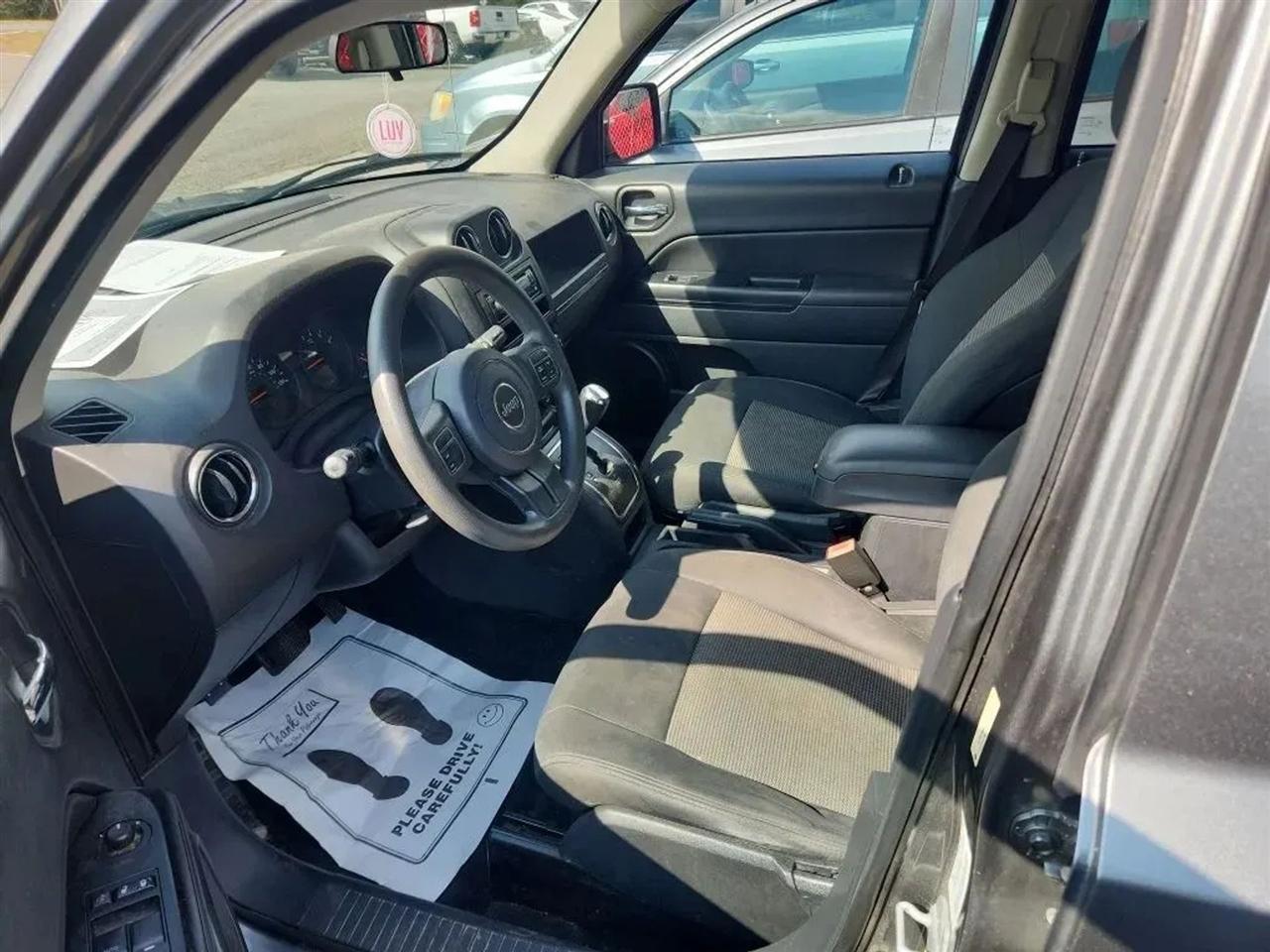 Jeep Patriot Sport 2WD 2012