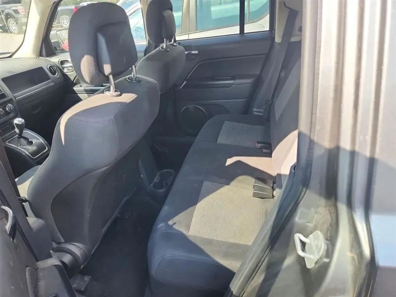 Jeep Patriot Sport 2WD 2012