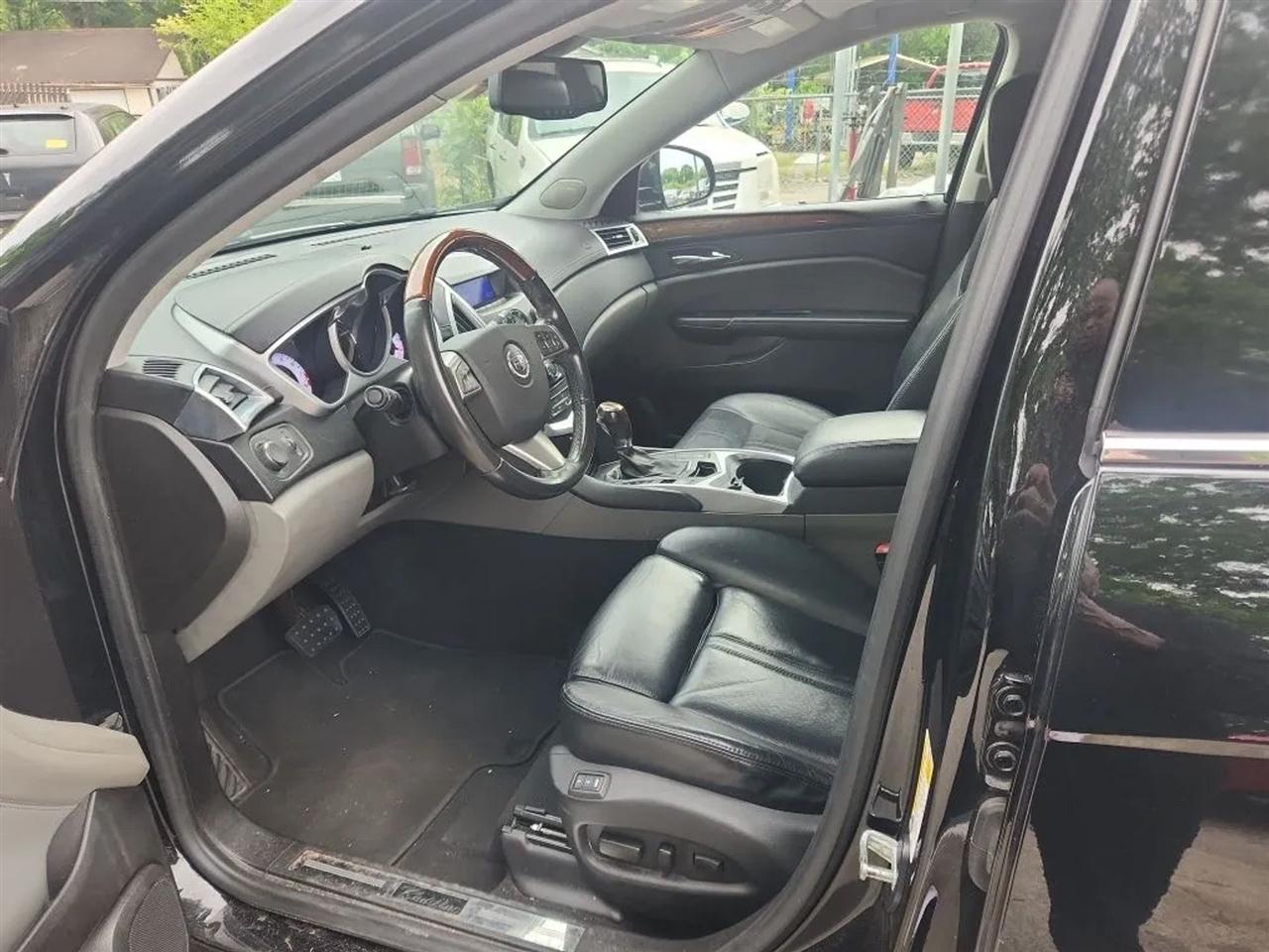 Cadillac SRX Luxury Collection AWD 2011