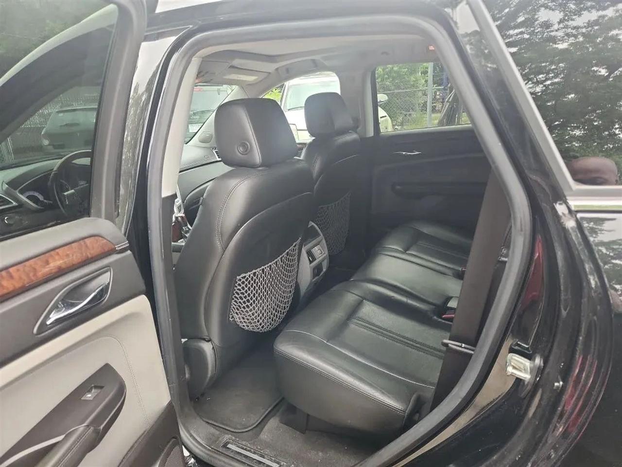 Cadillac SRX Luxury Collection AWD 2011