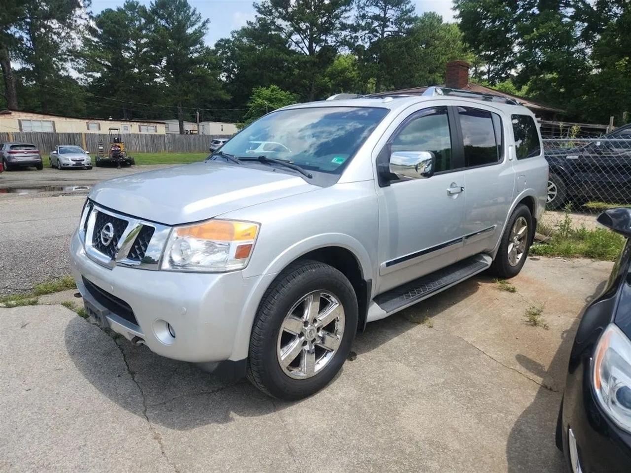 Nissan Armada Platinum 4WD 2012