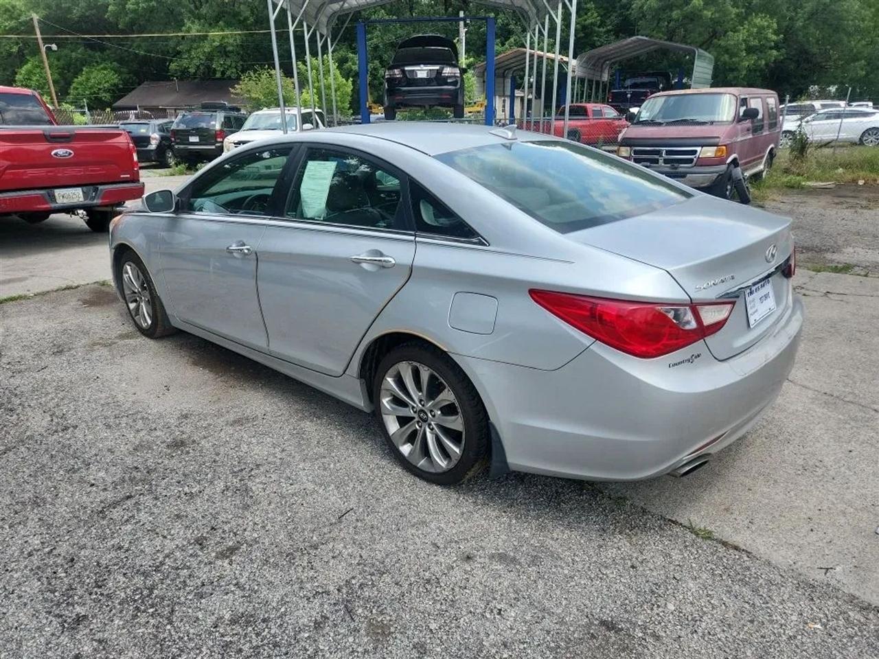 Hyundai Sonata SE Auto 2013