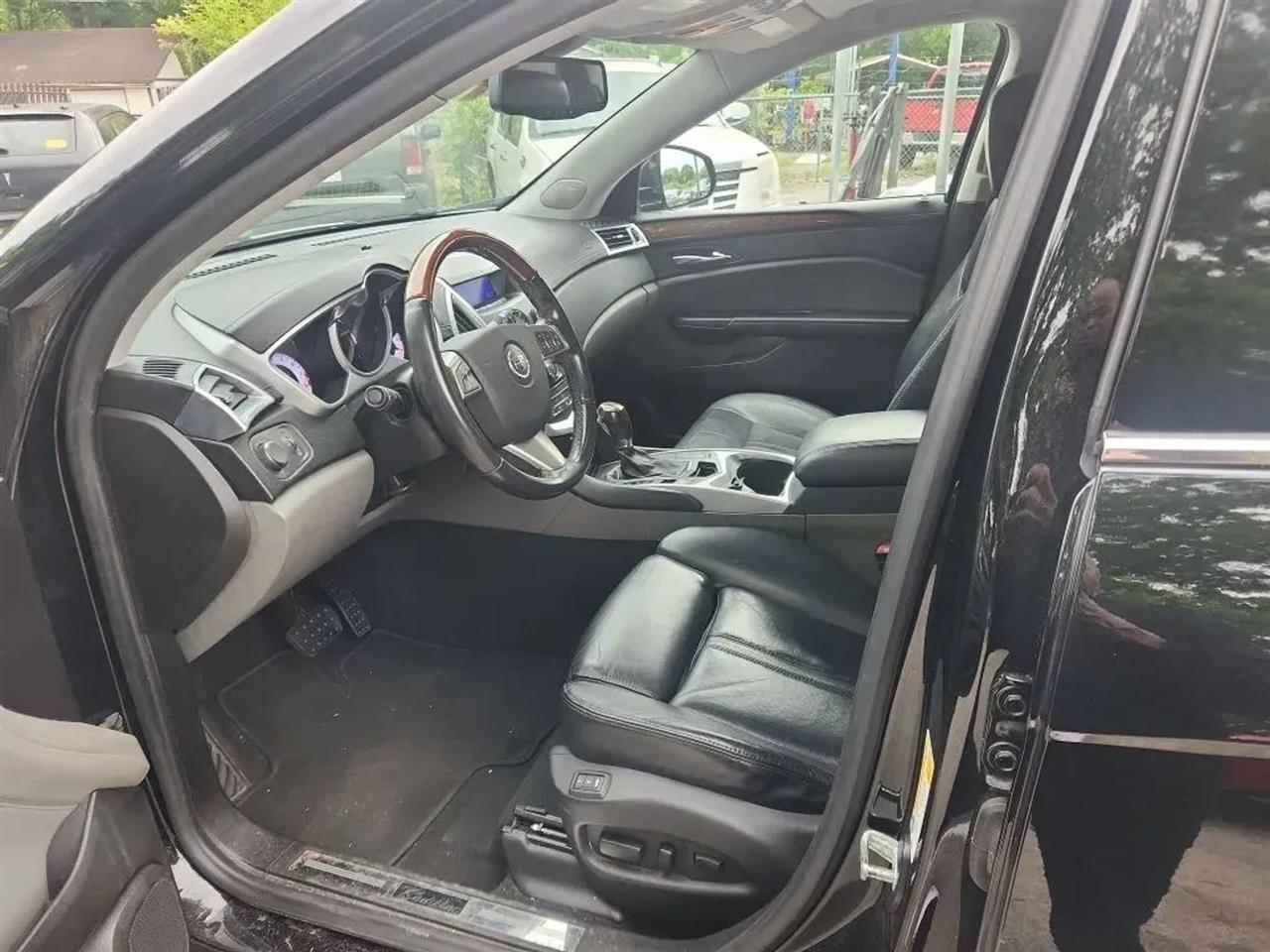 Cadillac SRX Luxury Collection AWD 2011