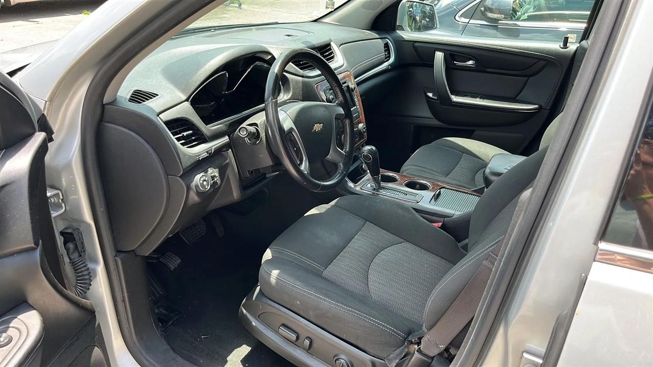 Chevrolet Traverse 1LT FWD 2013