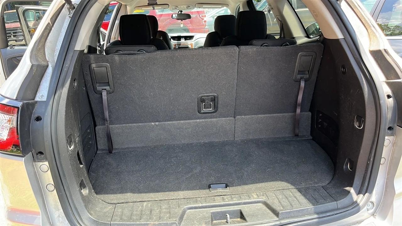 Chevrolet Traverse 1LT FWD 2013