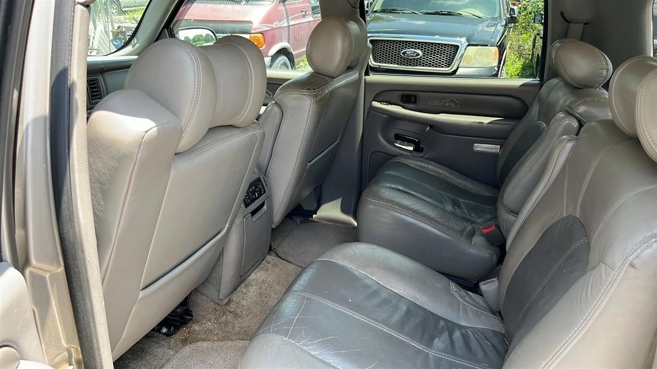 GMC Yukon Denali XL 2002