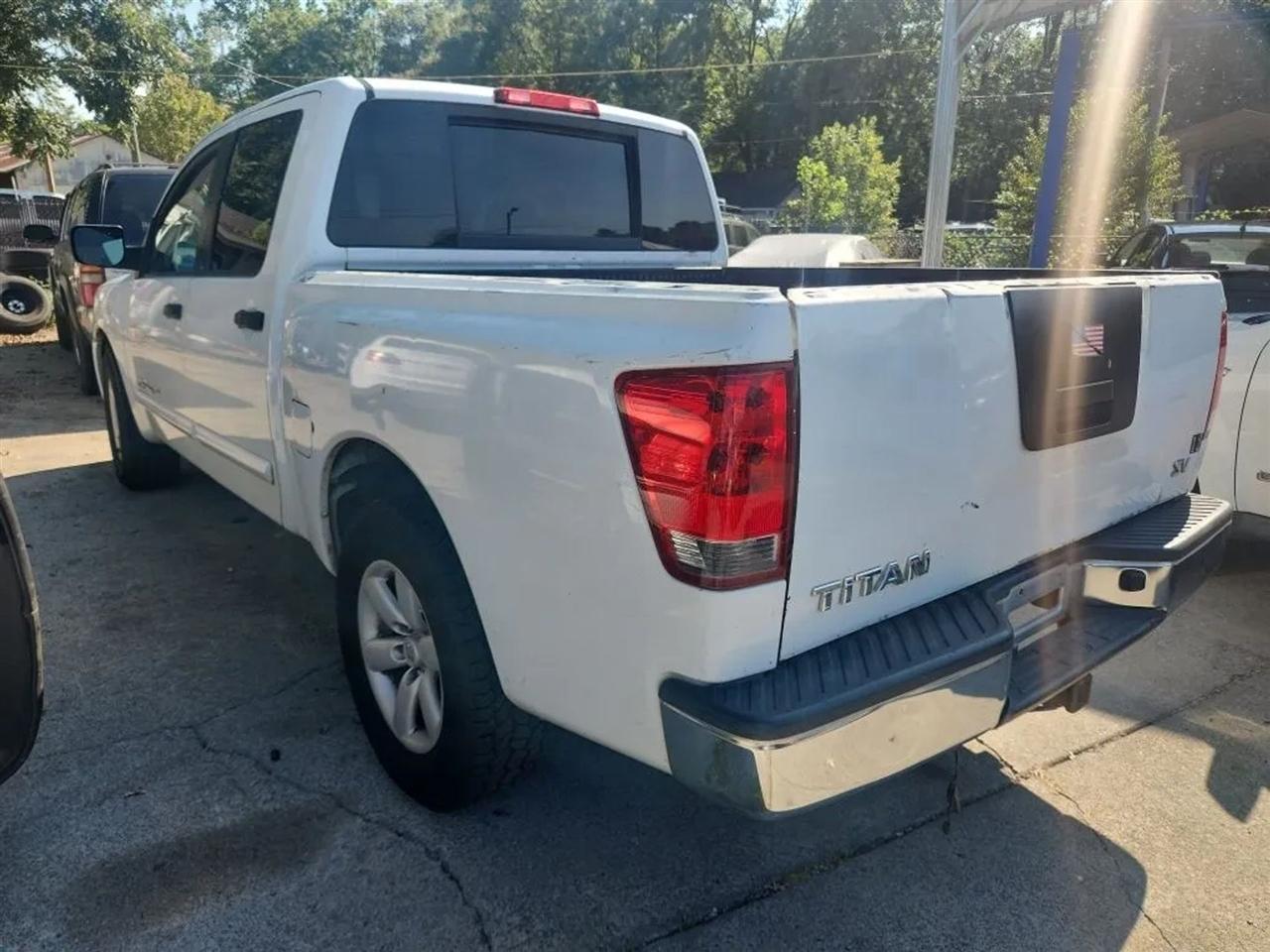 Nissan Titan SV Crew Cab 2WD 2012