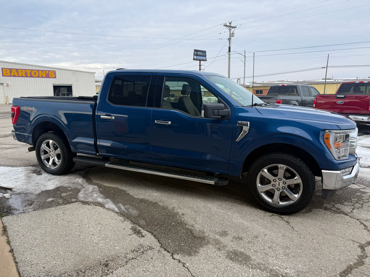 Ford F-150 XLT SuperCrew 4WD 2022