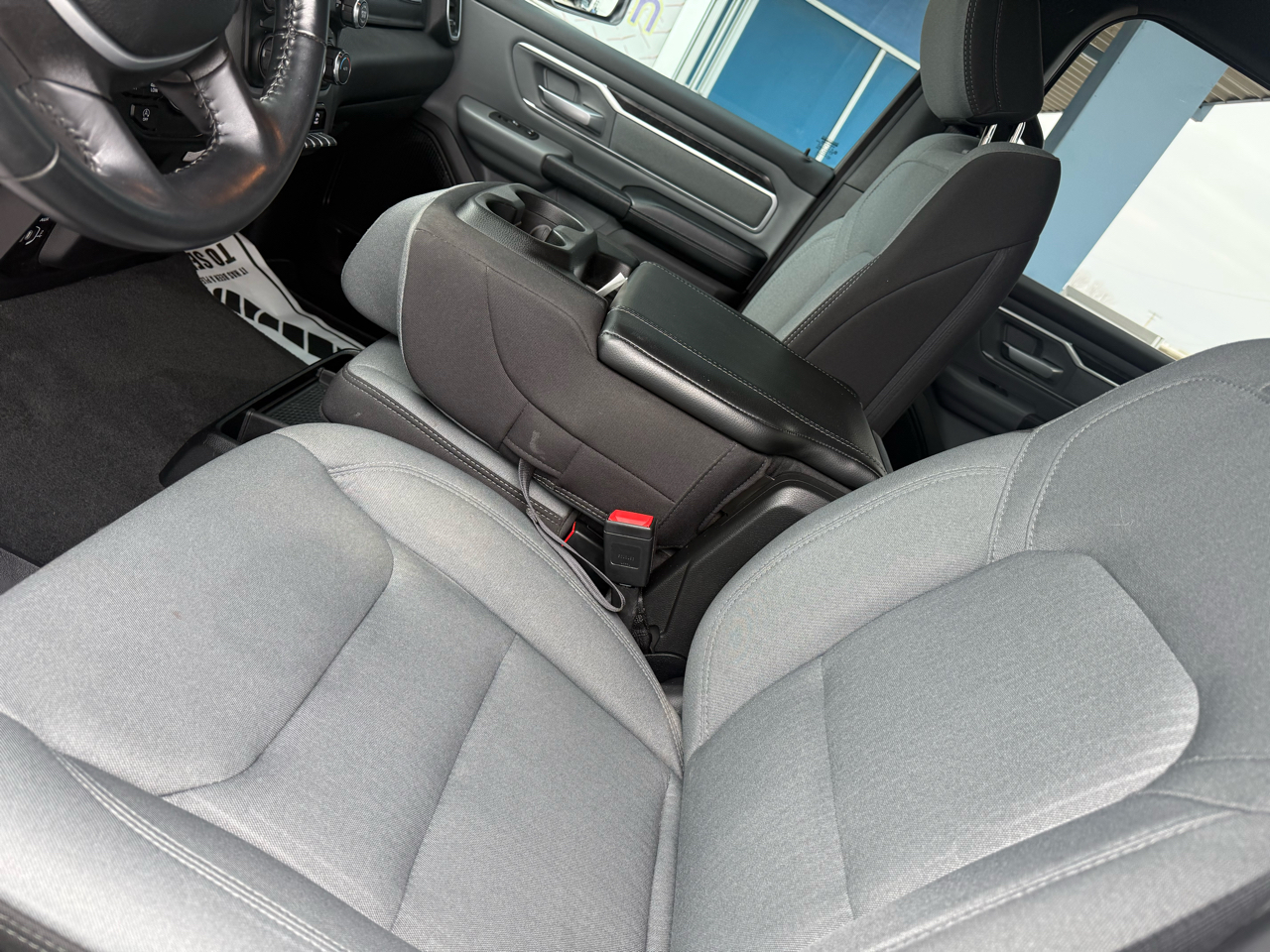 RAM 1500 Big Horn Crew Cab SWB 4WD 2023