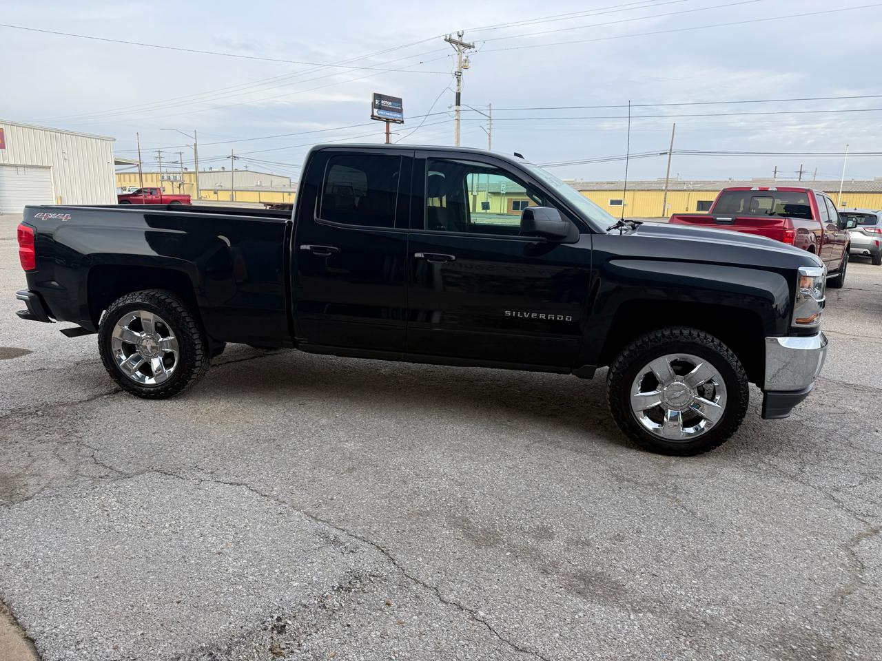 2016 Chevrolet Silverado 1500 4WD Double Cab 143.5" LT w/1LT