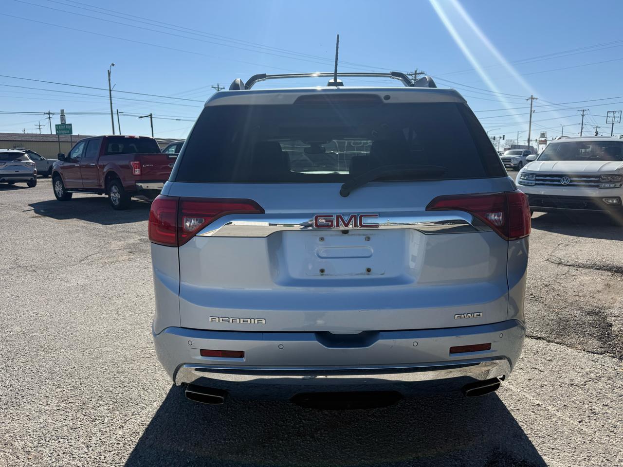 GMC Acadia AWD 4dr Denali 2017
