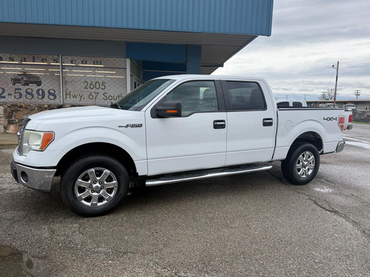 2014 Ford F-150 4WD SuperCrew 145" Platinum